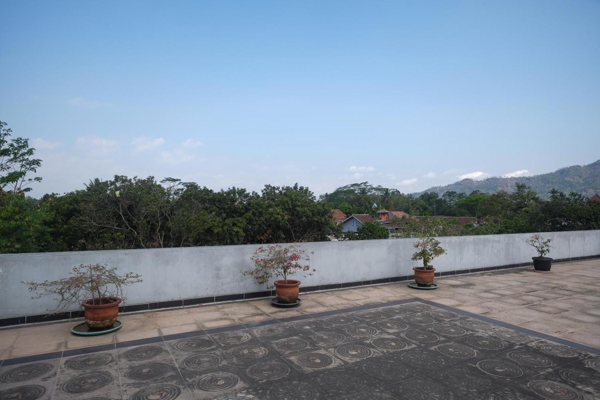 מגלאנג Urbanview Syariah Wisma Wongso Borobudur מראה חיצוני תמונה